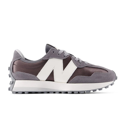 NB 327 Retro-Modern Lifestyle Sneaker